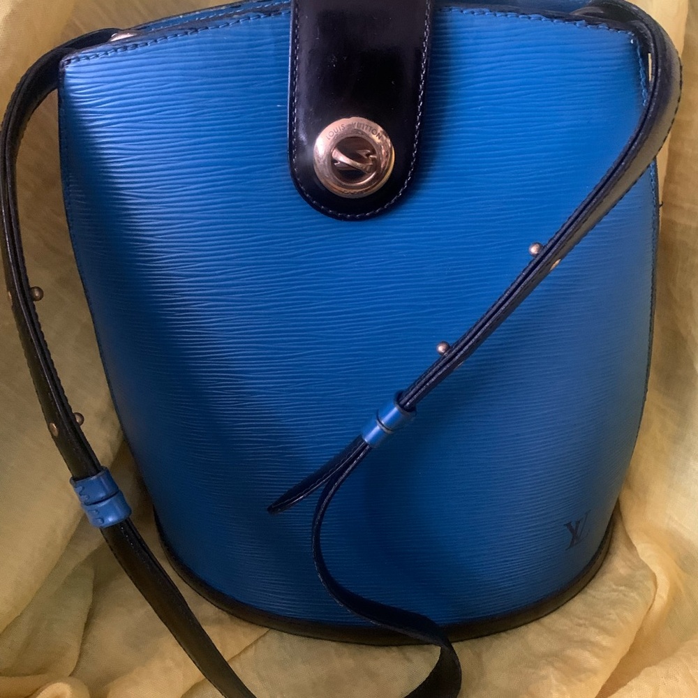 Louis Vuitton Blue and Black Epi Cluny Shoulder Bag Modern Bucket Design!